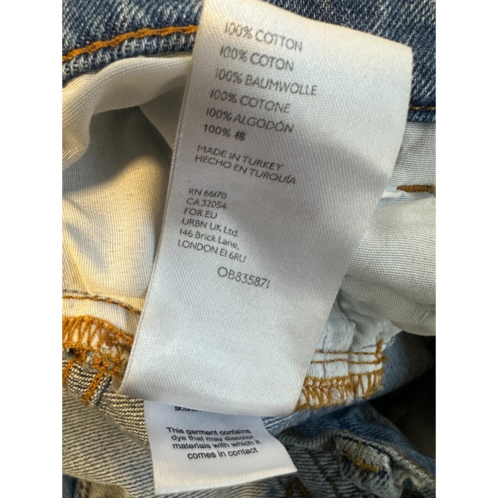 BDG Urban Outfitters High Waisted Destroyed Mom Jeans Light Wash Blue Denim 26 - Picture 8 of 15